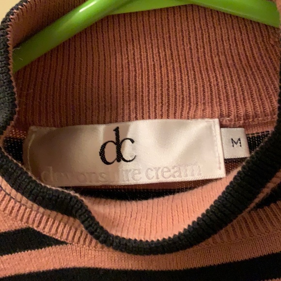 3/$30 Pretty Vintage Stretchy Sweater - Picture 3 of 5